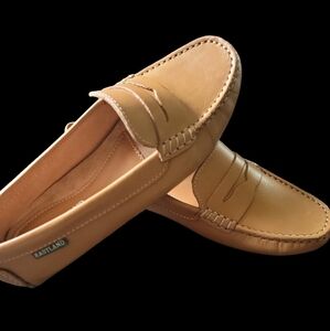 Women's Eastland Patricia Penny Loafers. New Without Tag/Box. Perfect Condition